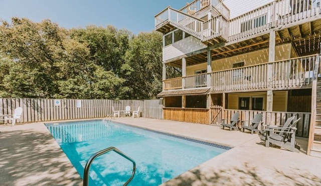 Coastal Daydreaming | Oceanside, Pool & Hot Tub!
