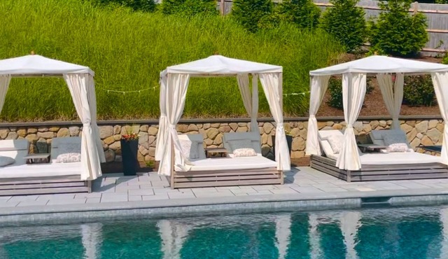 Coastal home w/saltwater pool, private beach access & chef's kitchen - dogs OK