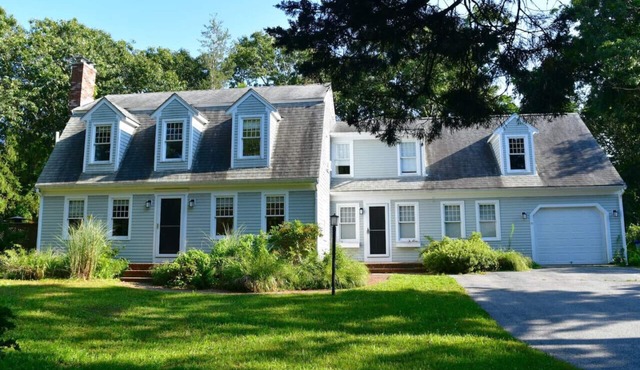 Colonial Ave · Biking and Beach Cape Paradise