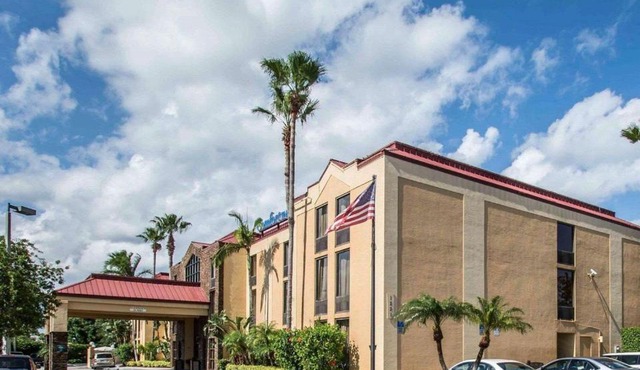 Comfort Inn & Suites Lantana - West Palm Beach South