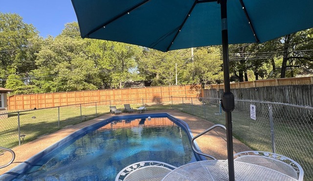 Comfortable East Memphis home with a pool in a great neighborhood
