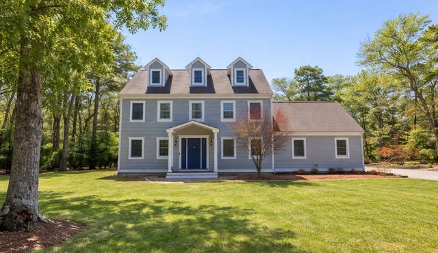 Cotuit - Private 3B/1.5BA - Beaches, Baseball & Village Charm (CCP 145)