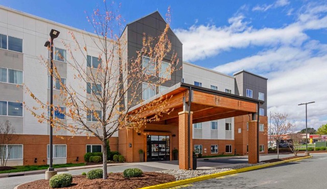 Country Inn & Suites by Radisson, Charlottesville-UVA, VA