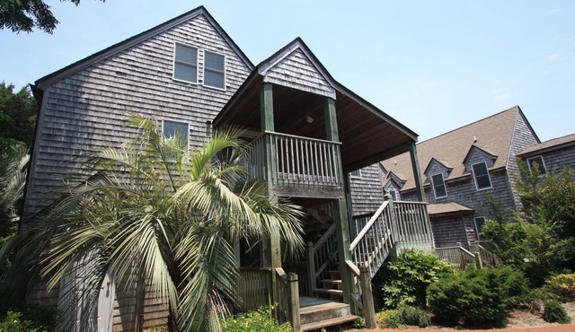 Courtyard Villas on Silver Lake Harbor