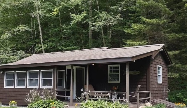 Covered Bridge Cabin on the Green River