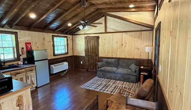 Cozy 1-bedroom cabin in Tyrone, Pa. Close to several of the finest streams in Pa