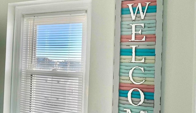 Cozy 1-bedroom condo in marvelous Ocean City with AC - half a block to Beach!
