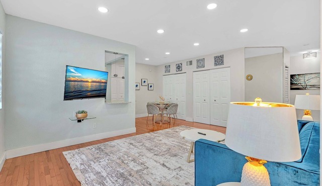 Cozy 1BR in Bay Harbor Islands near beach, Bal Harbour Shops, and dining