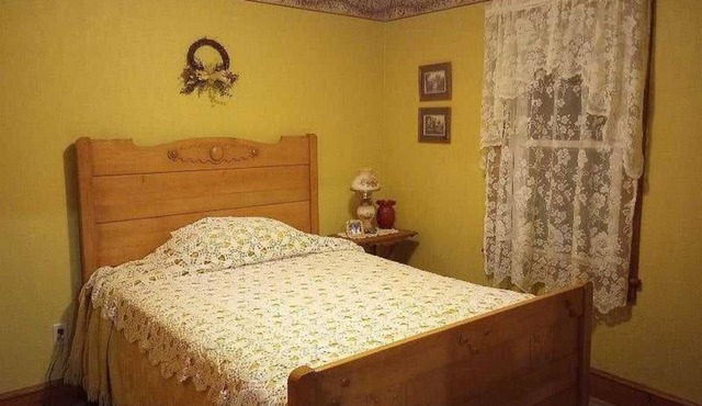 Cozy 3 bedroom house in beautiful Kingsley with AC