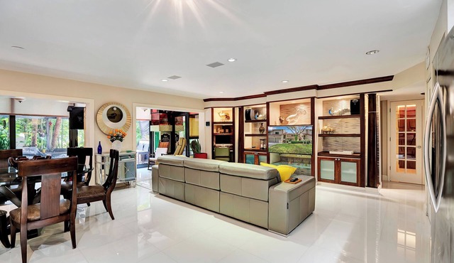 Cozy and Immaculately Clean Home.