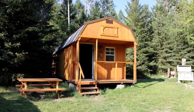 Cozy Cabin Tucked Away near Glacier National Park, Montana