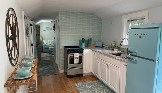 Cozy Cape Cottage
