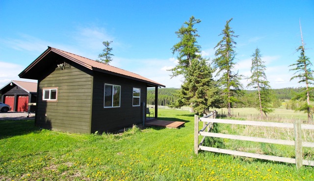 Cozy & Clean, One Room Cabin Retreat