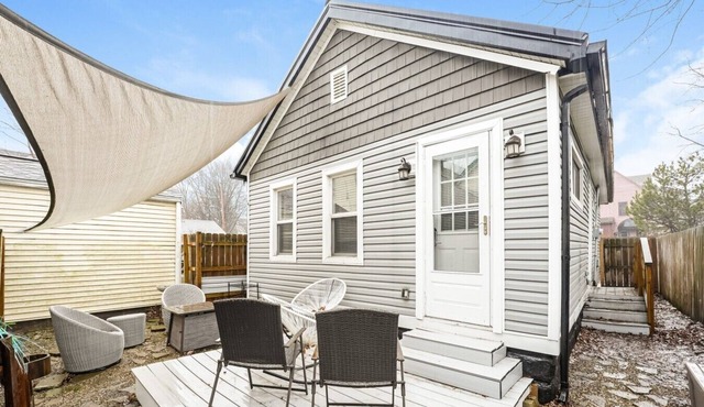 Cozy Cottage on 47th, near Downtown and Lake Erie