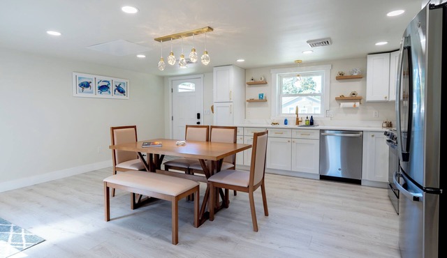 Cozy Dog-Friendly Cape May Escape- Short Walk to Beach