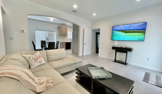 Cozy Home Near Brickell | Miami Beach | Calle Ocho | Wynwood