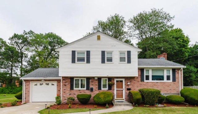 Cozy & Private 4BR Randolph Home - Near I-93 & Route - Pet-Friendly 17