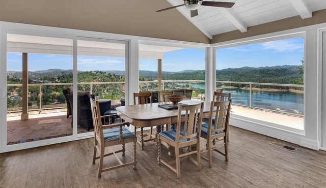 Crows Nest With A View - Hilltop Lake Retreat with Panoramic Views in Bradley