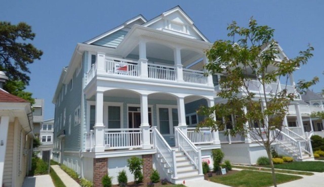 Custom 4 Bedroom 3 Bath 2nd Floor Condo- Great location!