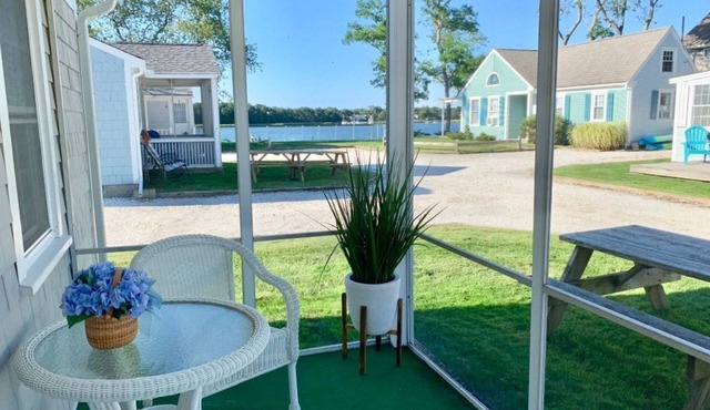 Cute Cottage on Bass River in West Dennis