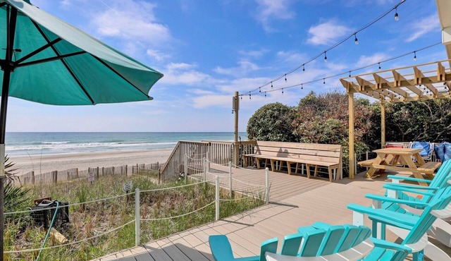 Cute Oceanfront Beach Cottage- 3 bedrooms Surf City