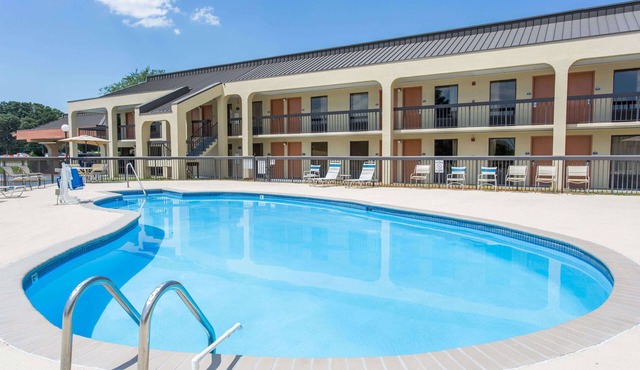 Days Inn by Wyndham Norfolk Airport