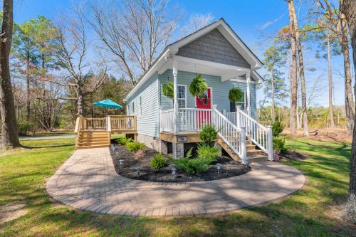 Deltaville 2BR Retreat, Walk to Museum, Boat Parking