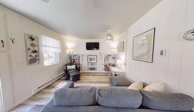 Dennis - 2BR Cottage with Pool/Tennis access! (CCP 111)