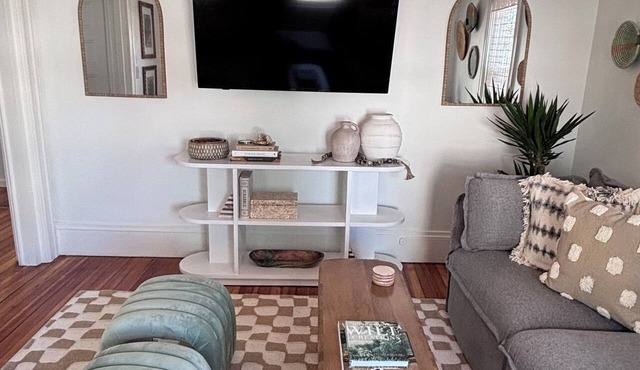 Designed for You - Beautifully Renovated 2 Bedroom