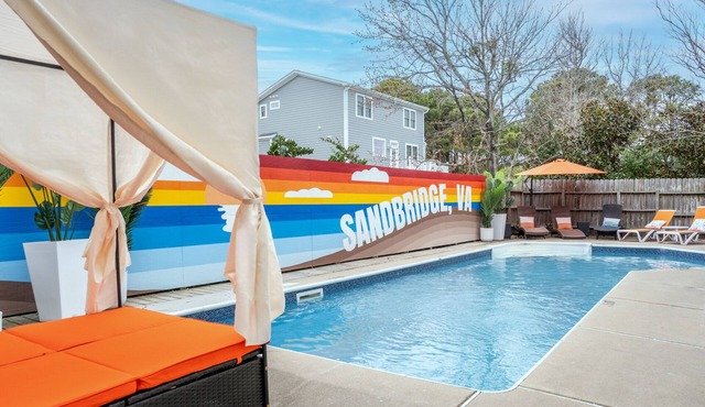 Designer 7BR w/Pool and Hot Tub. Sleeps 20, Pets Welcome!