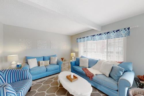 Dewey Villas - 24 Dickinson Ave, Unit #8B