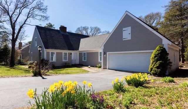 Dog Friendly Chatham 4 Bedroom, A/C
