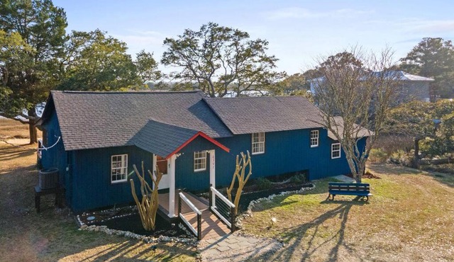 Dolphin Cove - Whole WATERFRONT House with Dock