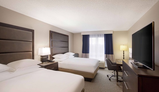DoubleTree by Hilton Richmond Airport