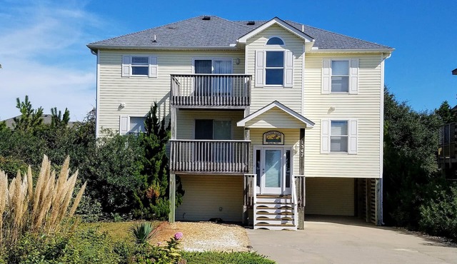 Duck - Sound View, w/Pool, Hot Tub, Kayaks, Bikes, Billiards & Guest Pantry