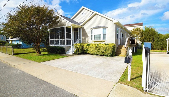 East Biscayne 8803-Bayside 90th St, Free WiFi, W/D, AC