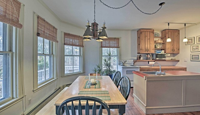 Easy Access to Beaches: Vineyard Haven House