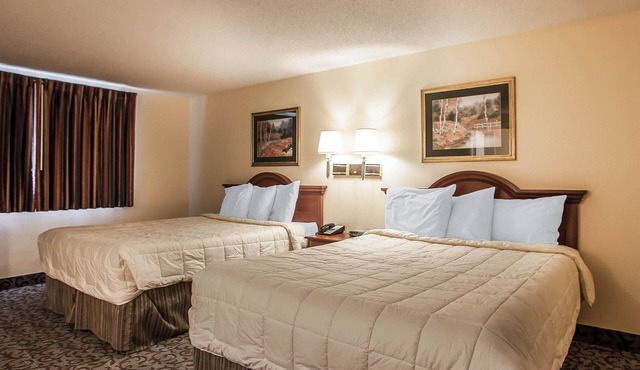 Econo Lodge Newton