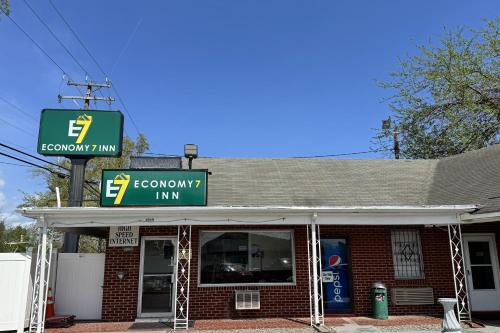 Economy 7 Inn Near Hampton University VA