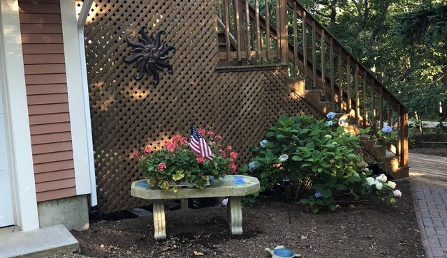 Edgartown Home Sweet Home- A/C, WIFI, TOWELS, LINENS-1.5 MI TO MAIN ST