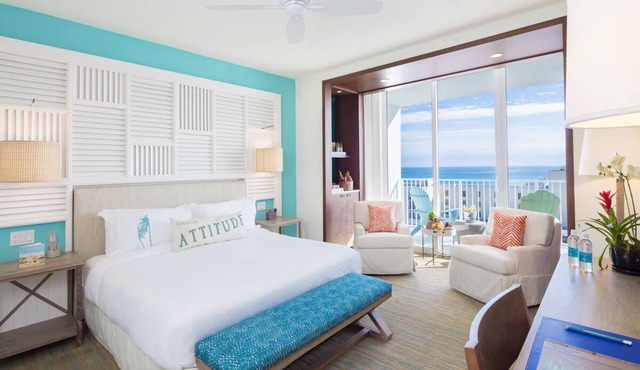 Elegant Seaside Getaway with Outdoor Pool, Entertainment and Fine Dining