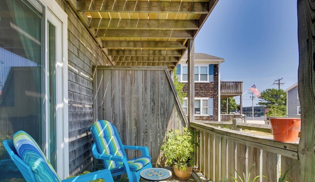 Enjoy the Pool & Beach! Coastal Provincetown Condo