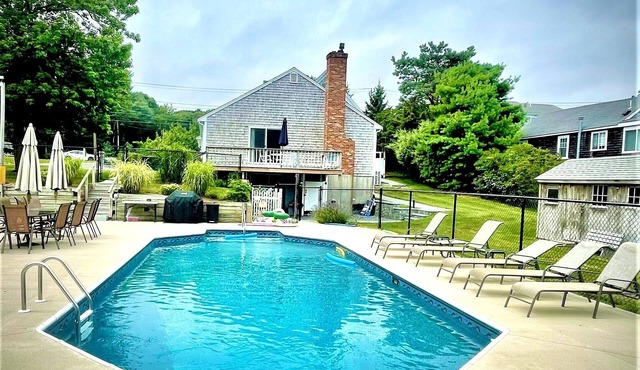 Enjoy your own private pool in Chatham! (2252)