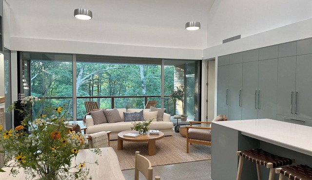 Entire home in West Tisbury, Massachusetts minutes from Lambert's Cove