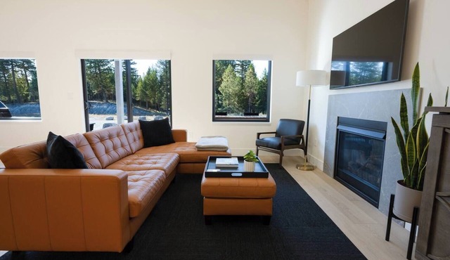 Experience Simple Montana Luxury (Cottage #1)