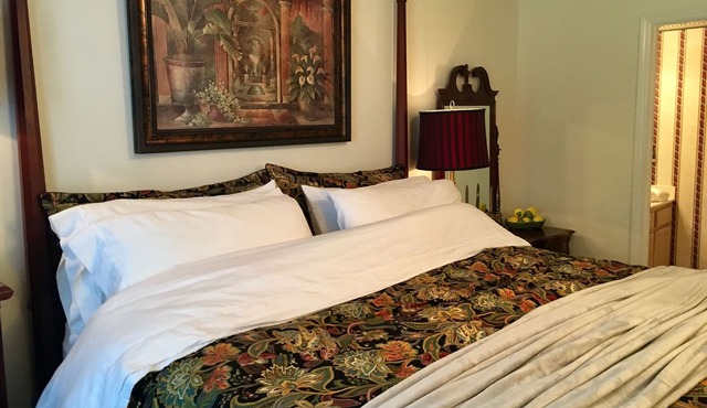 Exquisite 2BR Ranch-Style Home Prime Greenville Location