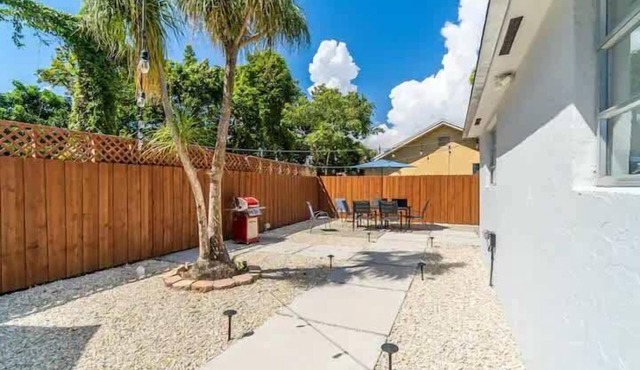 Fab 4BR Twin Villas Near Design District & Wynwood
