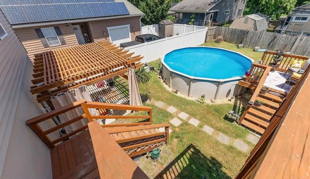 Fabulous 4-bedroom house with Pool, Fire Pit, Dog friendly, bikes,Walk to Beach!