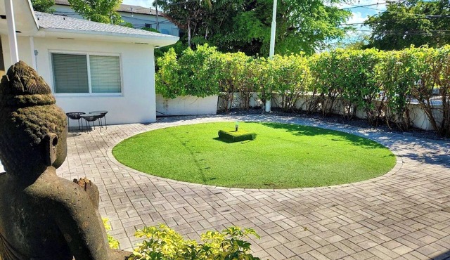 Fabulous Studio 15 min from The Beach