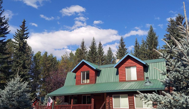 Fabulous Whitefish Cabin n7 mins. from downtown Whitefish. 30 mins from Glacier